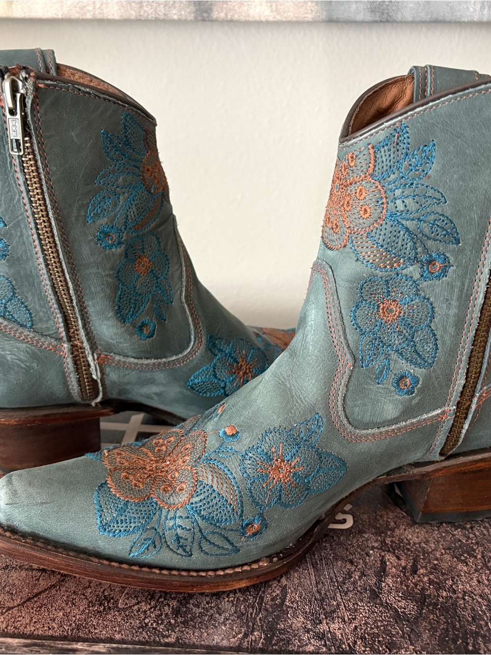 Circle G Blue Floral Embroidered Western Ankle Boots - Nvr worn - Picture 3 of 5